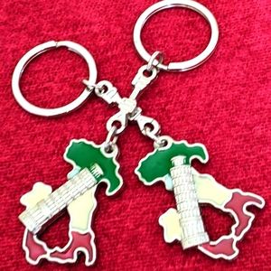 🇲🇽 NWOT ITALIAN FLAG AND PISA TOWER PAIR OF KEYCHAINS